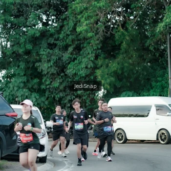 Runner Photo 3884878