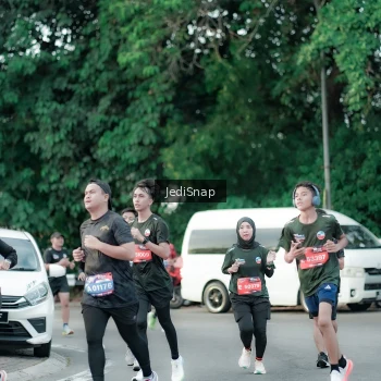 Runner Photo 3884923