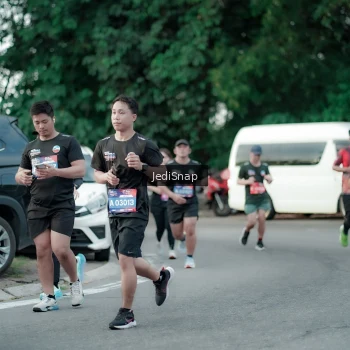 Runner Photo 3884952