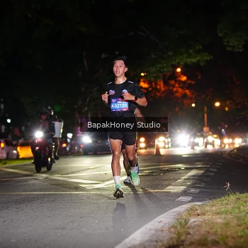 Runner Photo 3885000