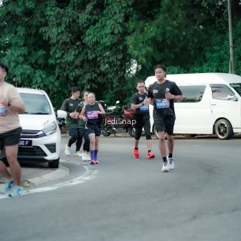 Runner Photo 3885016