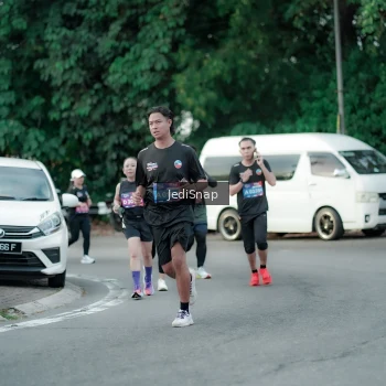 Runner Photo 3885042