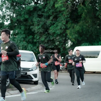 Runner Photo 3885112