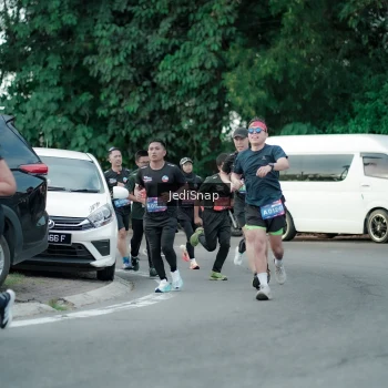 Runner Photo 3885150