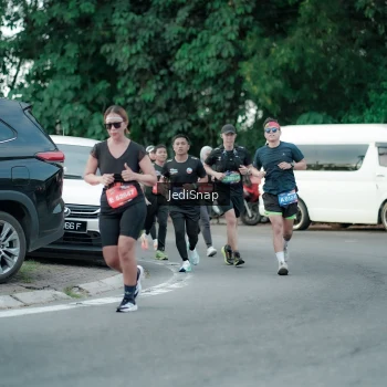 Runner Photo 3885189