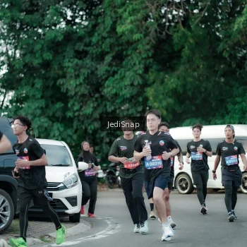 Runner Photo 3885311
