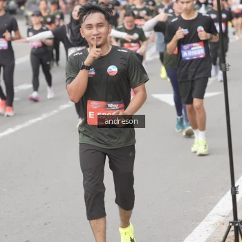 Runner Photo 3885363