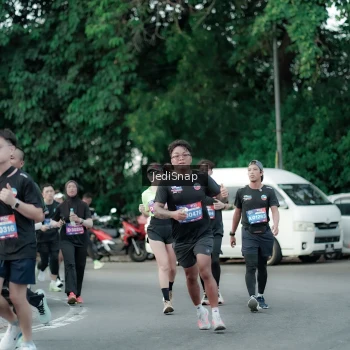 Runner Photo 3885365