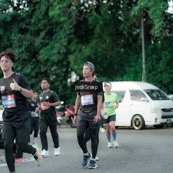 Runner Photo 3885410