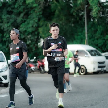 Runner Photo 3885440