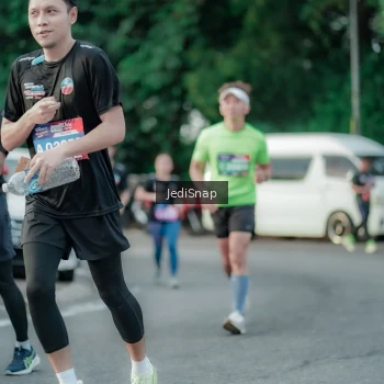 Runner Photo 3885452