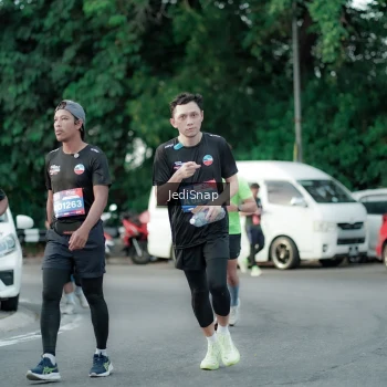 Runner Photo 3885454