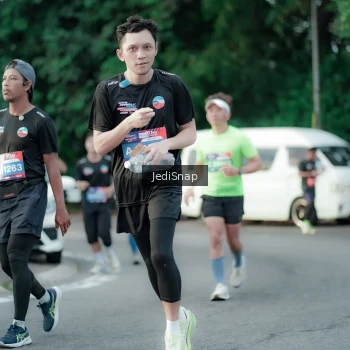 Runner Photo 3885458