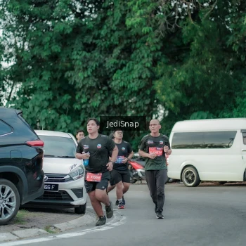 Runner Photo 3885519