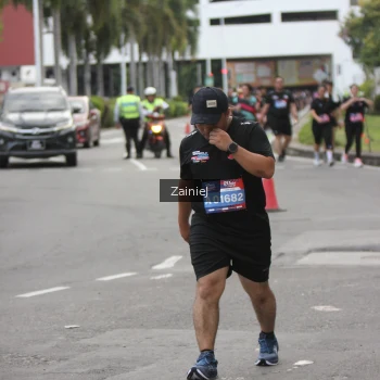 Runner Photo 3885527