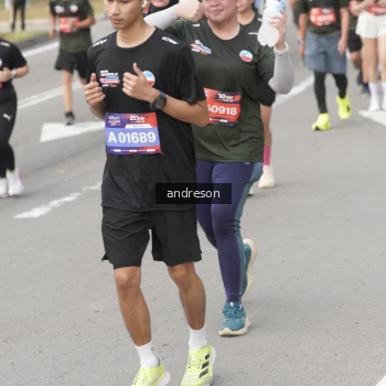 Runner Photo 3885536