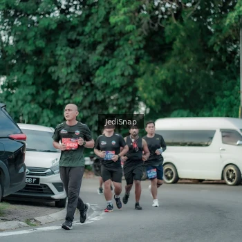 Runner Photo 3885555