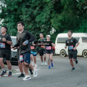Runner Photo 3885579
