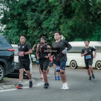Runner Photo 3885582