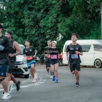 Runner Photo 3885585