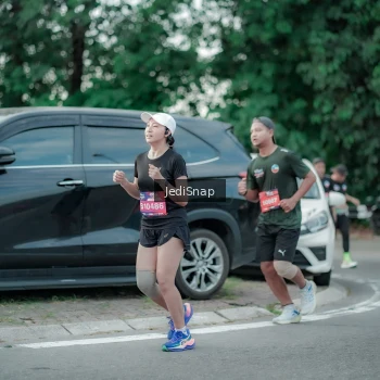 Runner Photo 3885610