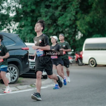 Runner Photo 3885612