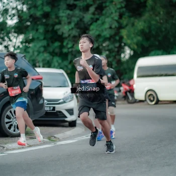 Runner Photo 3885649