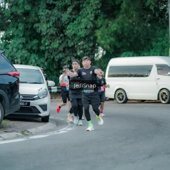 Runner Photo 3885655