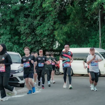 Runner Photo 3885772