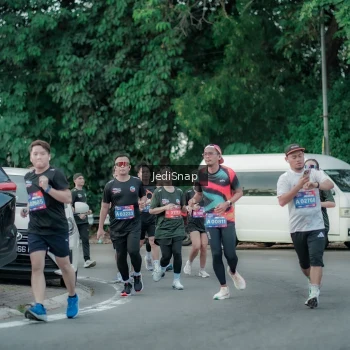 Runner Photo 3885784