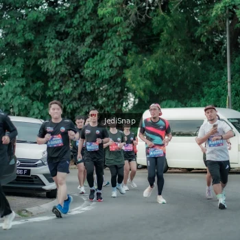 Runner Photo 3885787