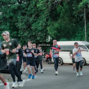 Runner Photo 3885817