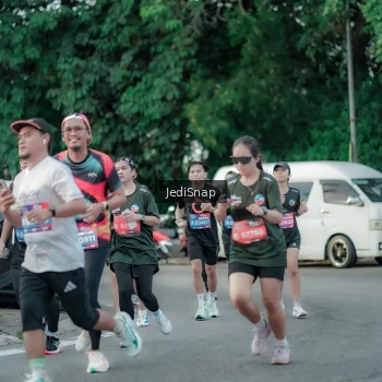 Runner Photo 3885819