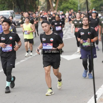 Runner Photo 3885860