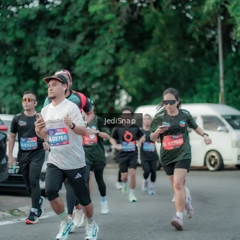 Runner Photo 3885865