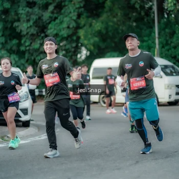 Runner Photo 3885915