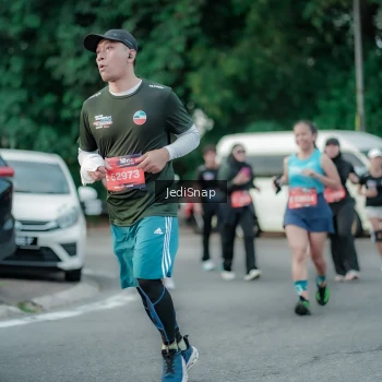 Runner Photo 3885927