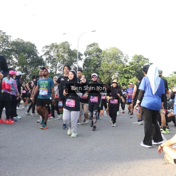 Runner Photo 3885990