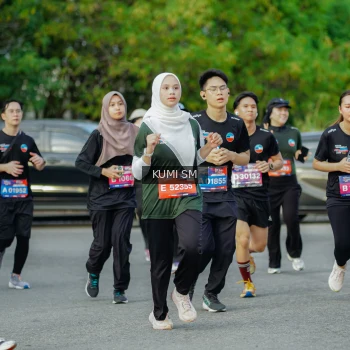 Runner Photo 3886125