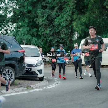 Runner Photo 3886298