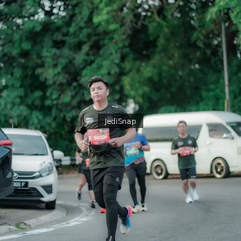 Runner Photo 3886324