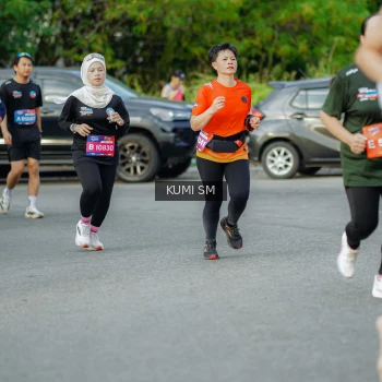 Runner Photo 3886343