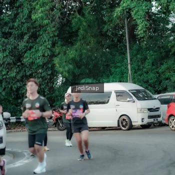 Runner Photo 3886417
