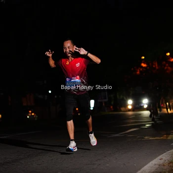 Runner Photo 3886425