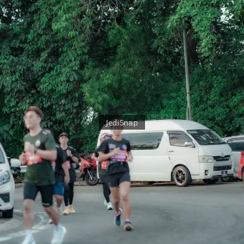 Runner Photo 3886433