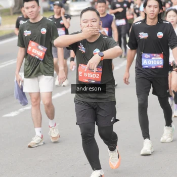 Runner Photo 3886463