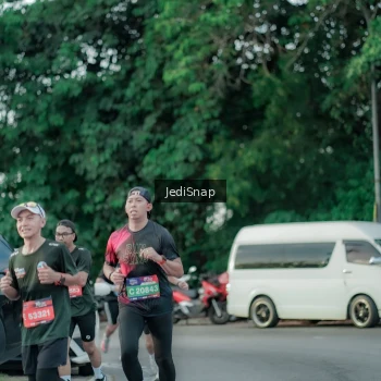 Runner Photo 3886513