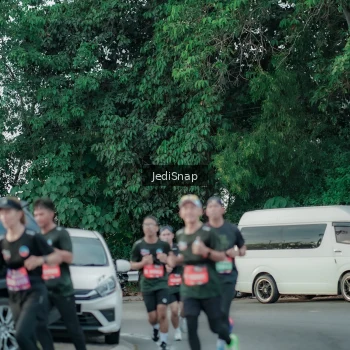 Runner Photo 3886542