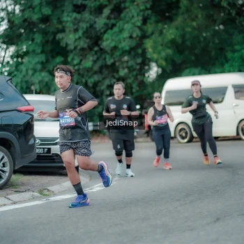 Runner Photo 3886598