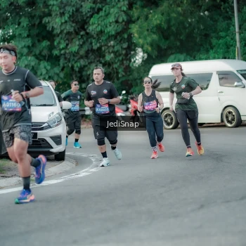 Runner Photo 3886606